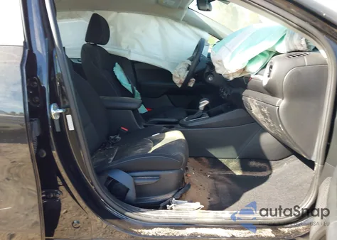 2023 Kia Forte Lxs z USA, uszkodzony, nr VIN 3KPF24AD2PE519484